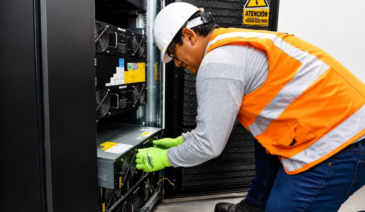 Soluciones para proteger sus equipos y garantizar la continuidad de sus operaciones ante interrupciones eléctricas.